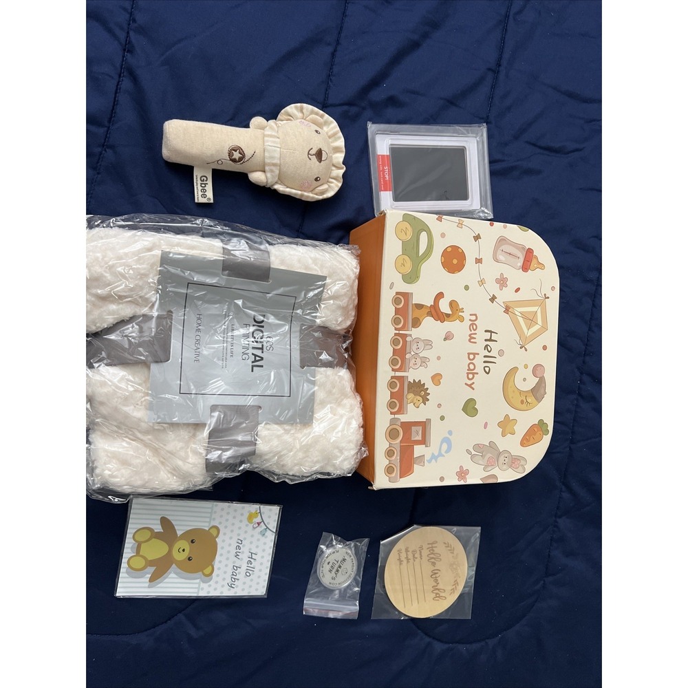 Hello new baby gift set